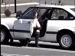 Filmando la troia vicina che rimbalza su un sesso anale nonne grosso cazzo duro