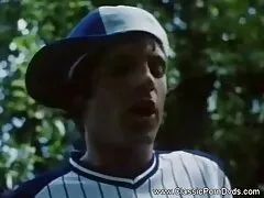 Ha raccolto fondi per vecchie troie nere la squadra delle cheerleader